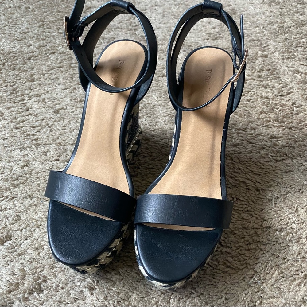 Gorgeous Wedges by Bamboo Size 8 NWOT - Picture 2 of 6